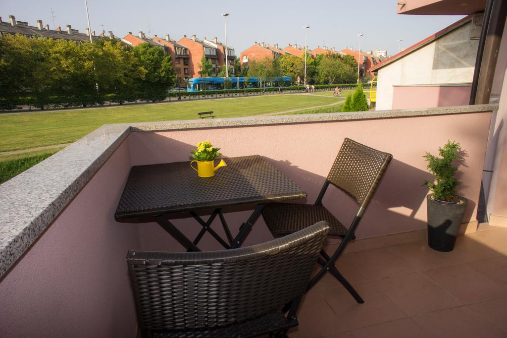 Blue Lake Apartment Ζάγκρεμπ Εξωτερικό φωτογραφία