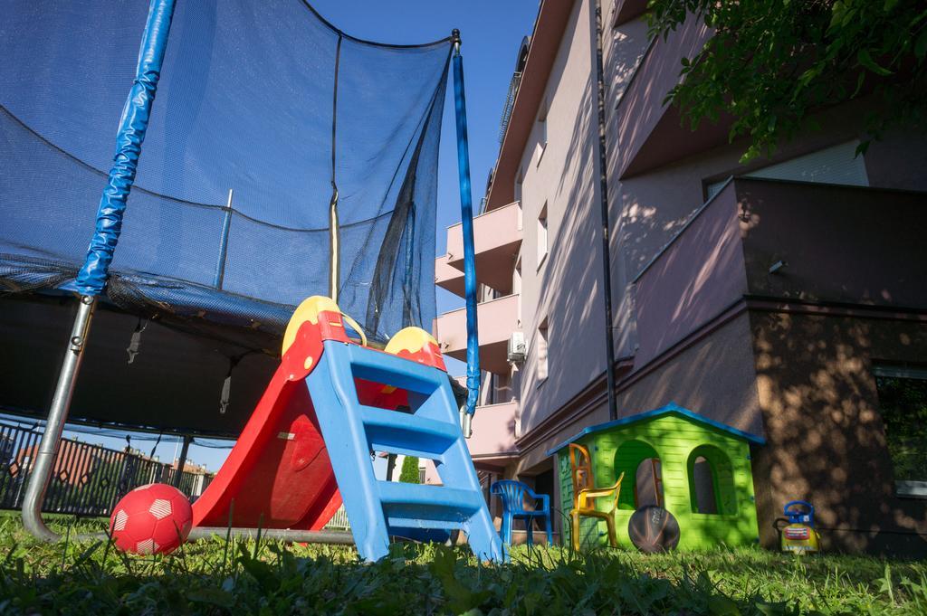 Blue Lake Apartment Ζάγκρεμπ Εξωτερικό φωτογραφία
